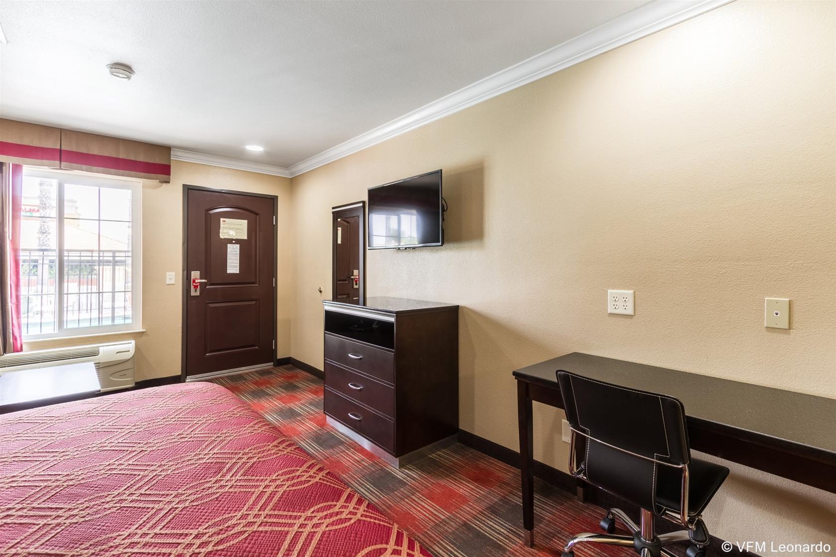 Econo Lodge Inn & Suites Escondido Downtown Экстерьер фото
