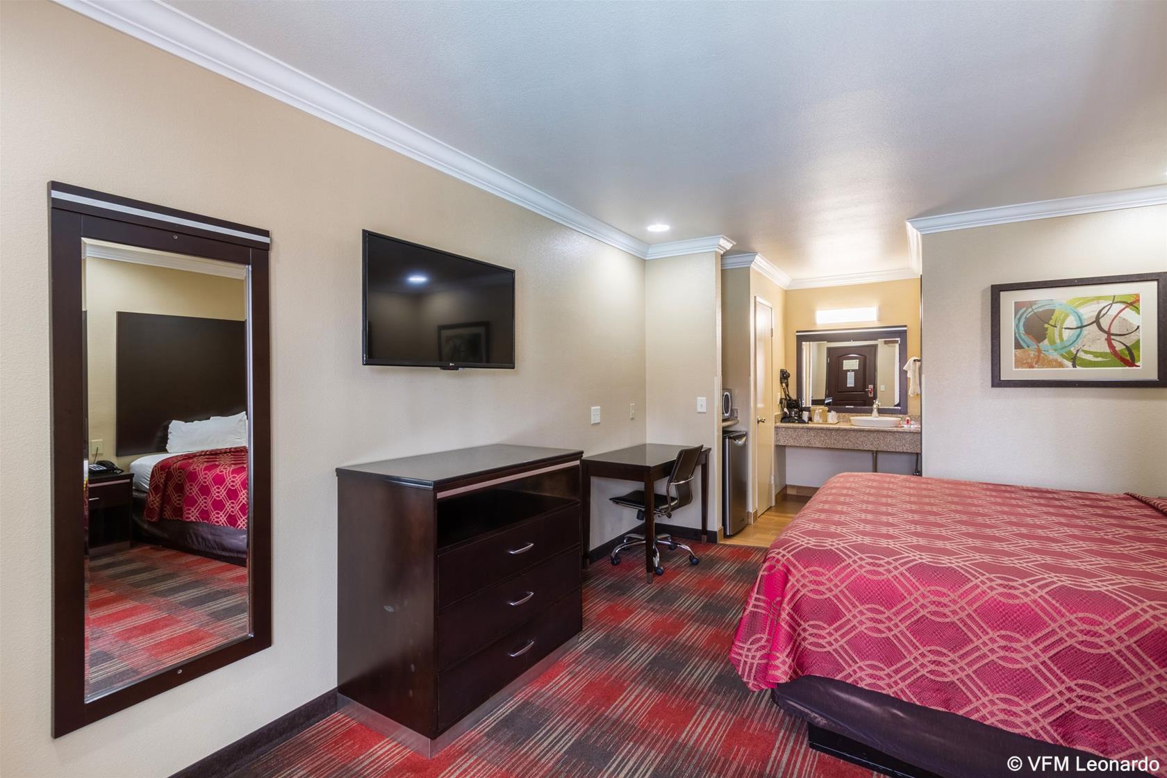 Econo Lodge Inn & Suites Escondido Downtown Экстерьер фото