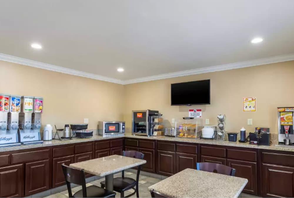 Econo Lodge Inn & Suites Escondido Downtown Экстерьер фото